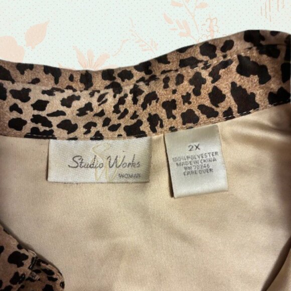 Women's Leopard Print Button Down Blouse 2X - Picture 3 of 11